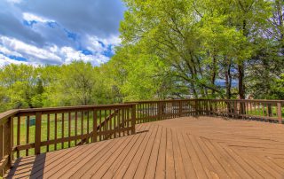 how to stain a deck