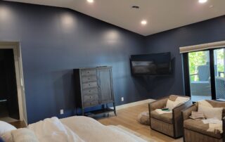 how long to wait between coats of paint on walls